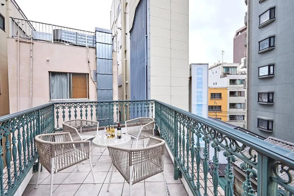 Villa Newopen! - 2 Min Walk From Yoyogi-Koen Station - 5 Min Train Ride From Shinjuku - 2 Showers - 123 M2, Private House In The City Centre! à Tōkyō